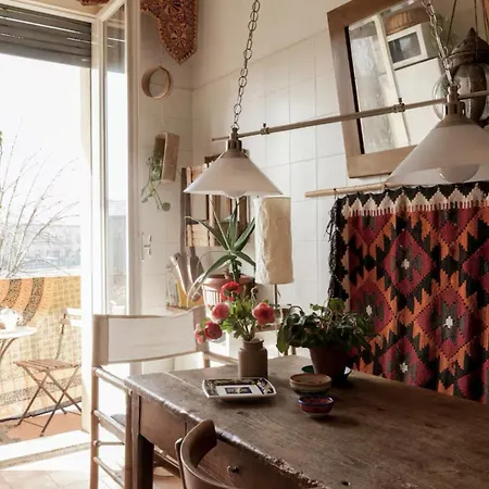 Habitación en casa particular Con Bagno Privato E Terrazzo A 10 Minuti Dalla Stazione - Oasis Centro