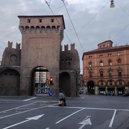 Camera Con Bagno Privato E Terrazzo A 10 Minuti Dalla Stazione Centrale - Oasis Bologna Centro * بولونيا