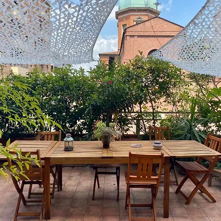 Habitación en casa particular Con Bagno Privato E Terrazzo A 10 Minuti Dalla Stazione - Oasis Centro